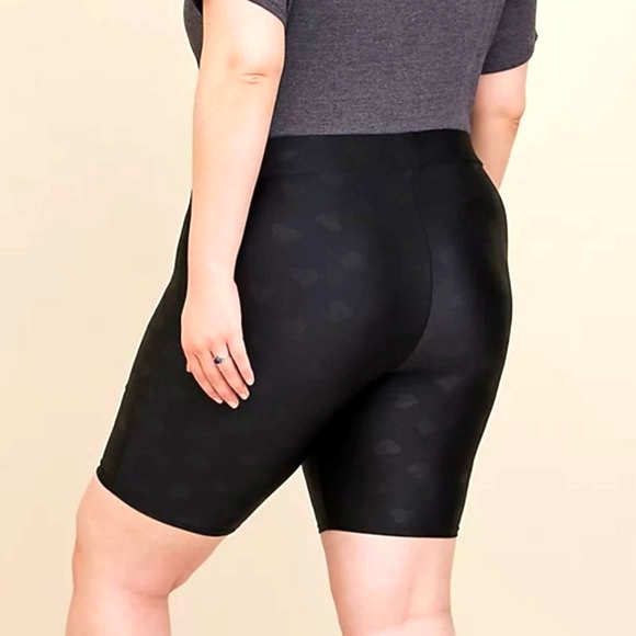 ❤️NWT VINTAGE TORRID VALENTINES DAY BIKE SHORTS - HEART PRINT 9' HIGH WAIST PLUS - Picture 3 of 15